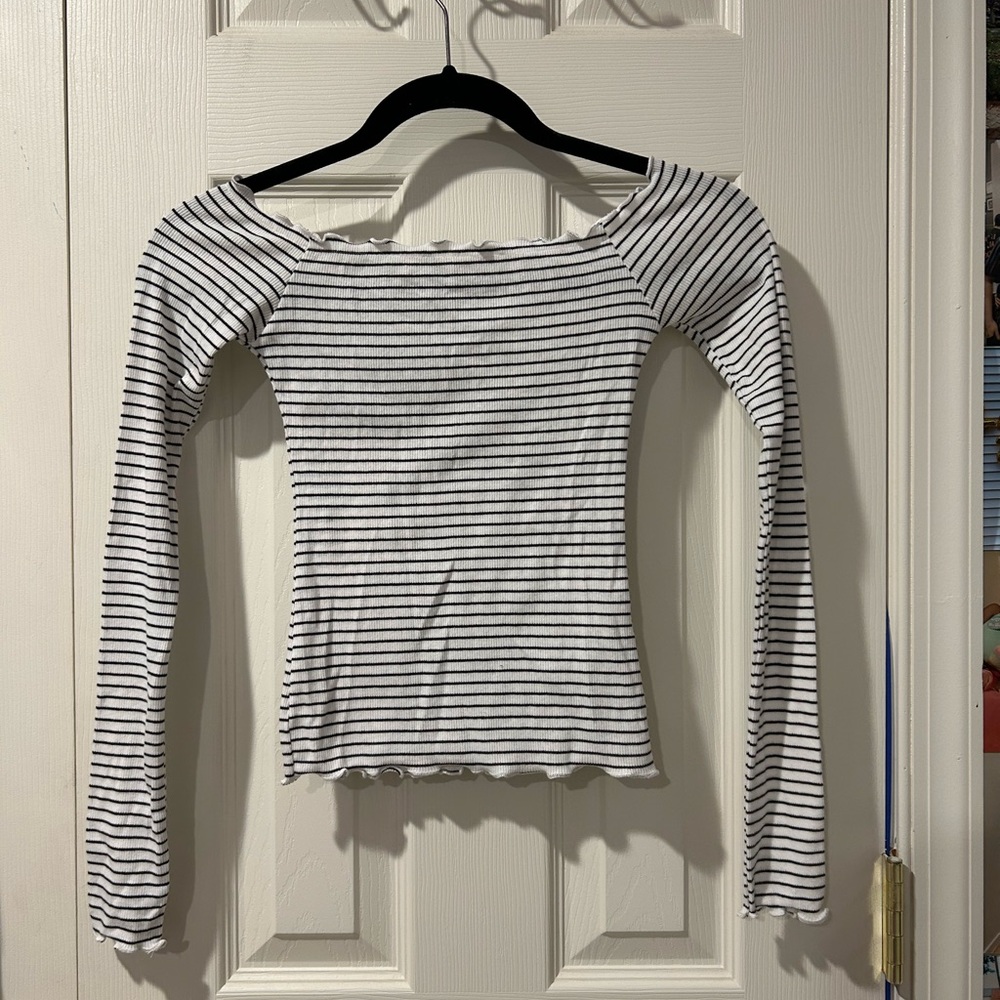 Off-the-Shoulder Cropped Top